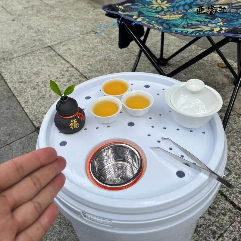 دلو شاي بلاستيكي محمول للتخييم - مراجعة Coffee Without Equipment وسعره